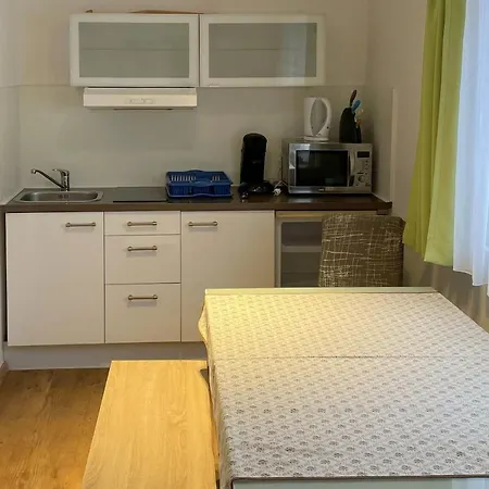 Apartment Areit - Low Budget *